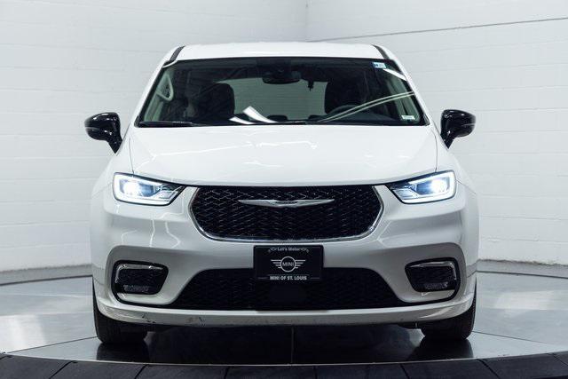 used 2024 Chrysler Pacifica car, priced at $26,900