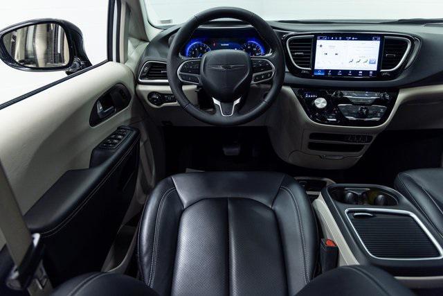 used 2024 Chrysler Pacifica car, priced at $26,900