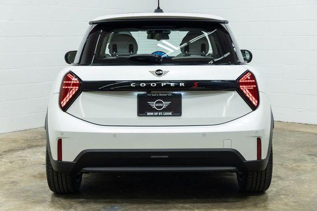 used 2025 MINI Hardtop car, priced at $31,885