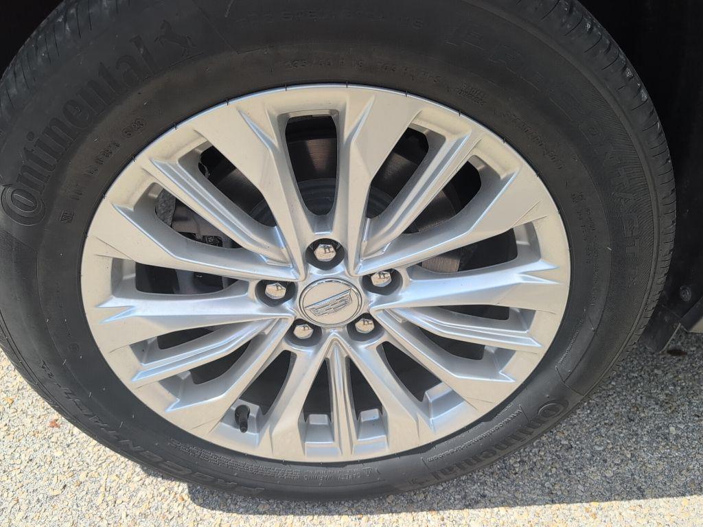 used 2024 Cadillac XT4 car, priced at $31,127