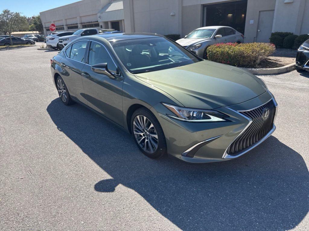 used 2019 Lexus ES 350 car, priced at $31,988
