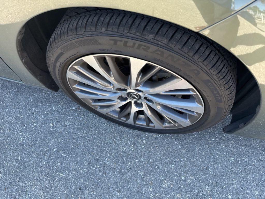 used 2019 Lexus ES 350 car, priced at $31,988