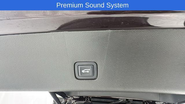 used 2022 Chevrolet Traverse car, priced at $25,315