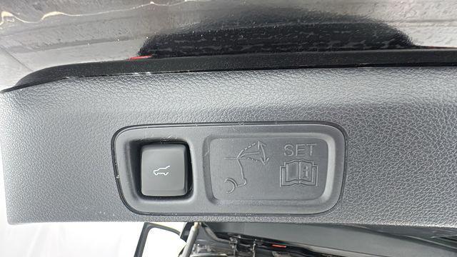 used 2024 Ford Expedition car, priced at $44,520