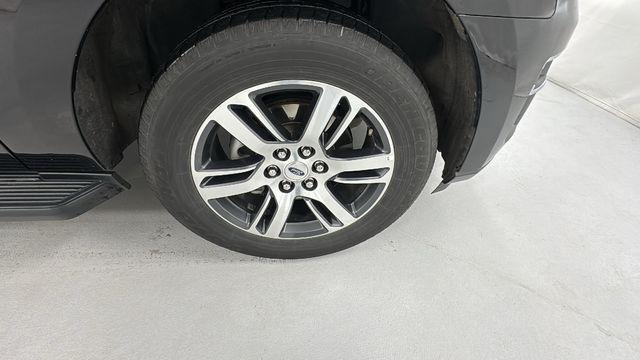 used 2024 Ford Expedition car, priced at $44,520