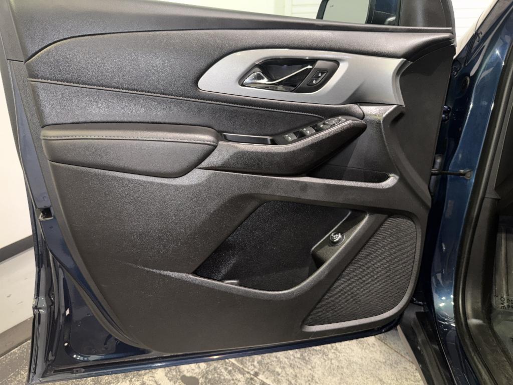 used 2022 Chevrolet Traverse car, priced at $29,842