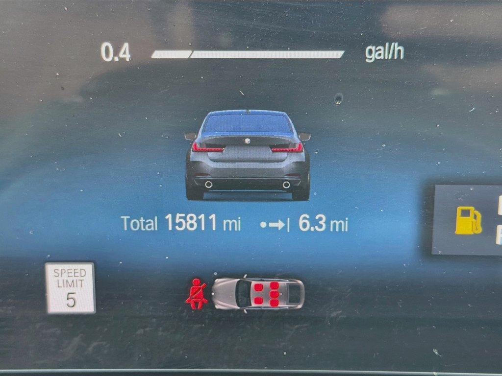 BMW 3 Series view 40