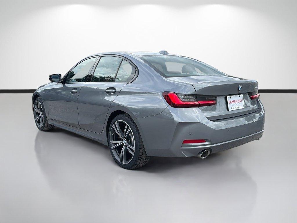 BMW 3 Series view 5