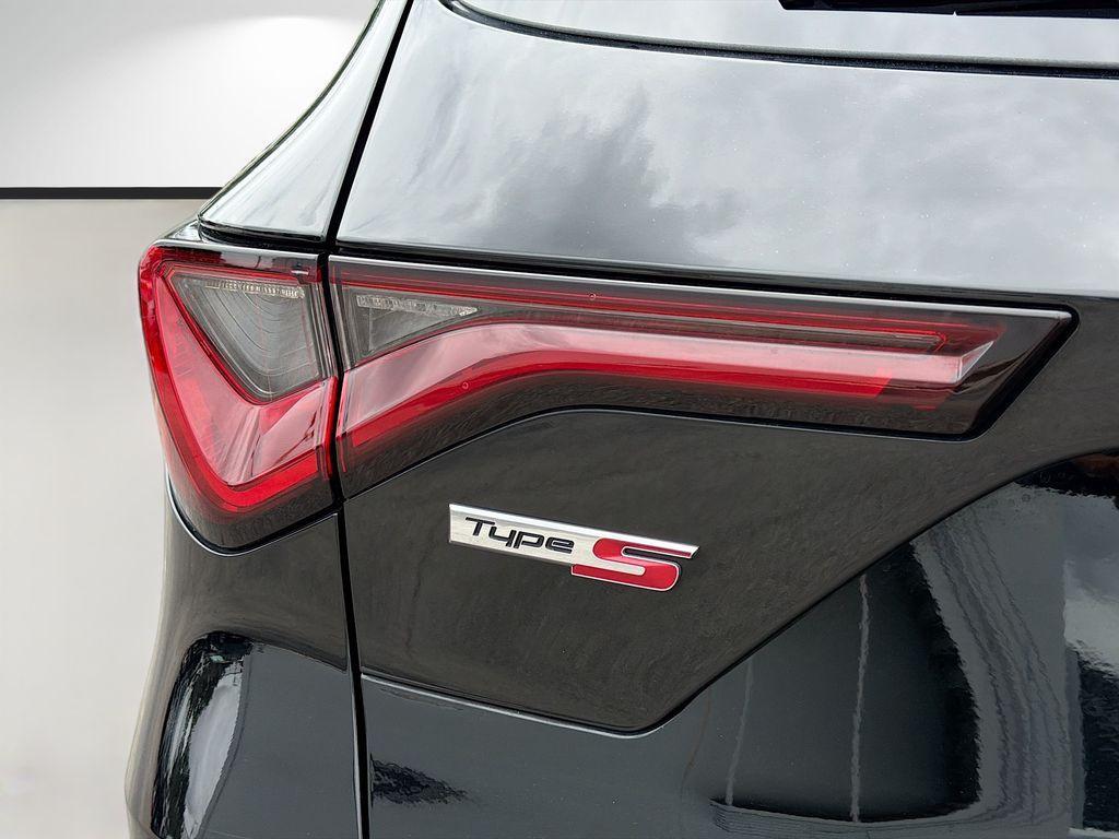 used 2022 Acura MDX car, priced at $45,807
