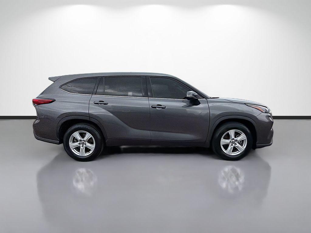used 2022 Toyota Highlander car, priced at $24,955