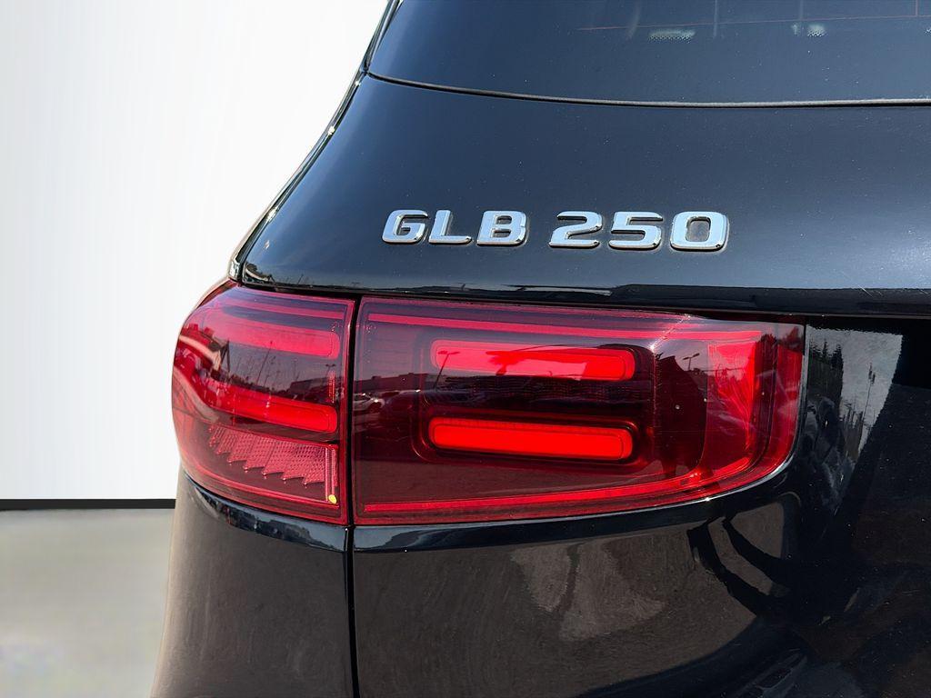 used 2024 Mercedes-Benz GLB 250 car, priced at $29,095