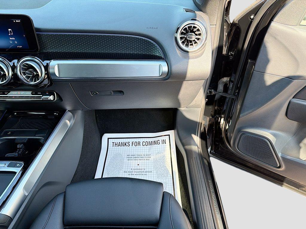 used 2024 Mercedes-Benz GLB 250 car, priced at $29,095