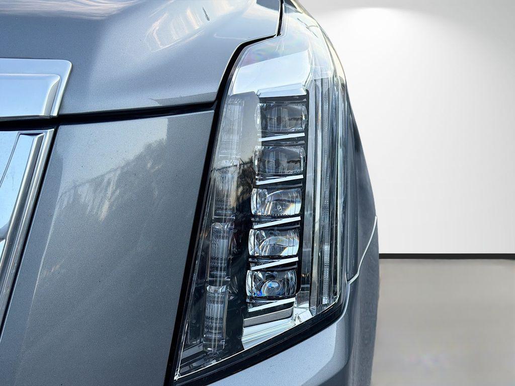 used 2020 Cadillac Escalade ESV car, priced at $36,392