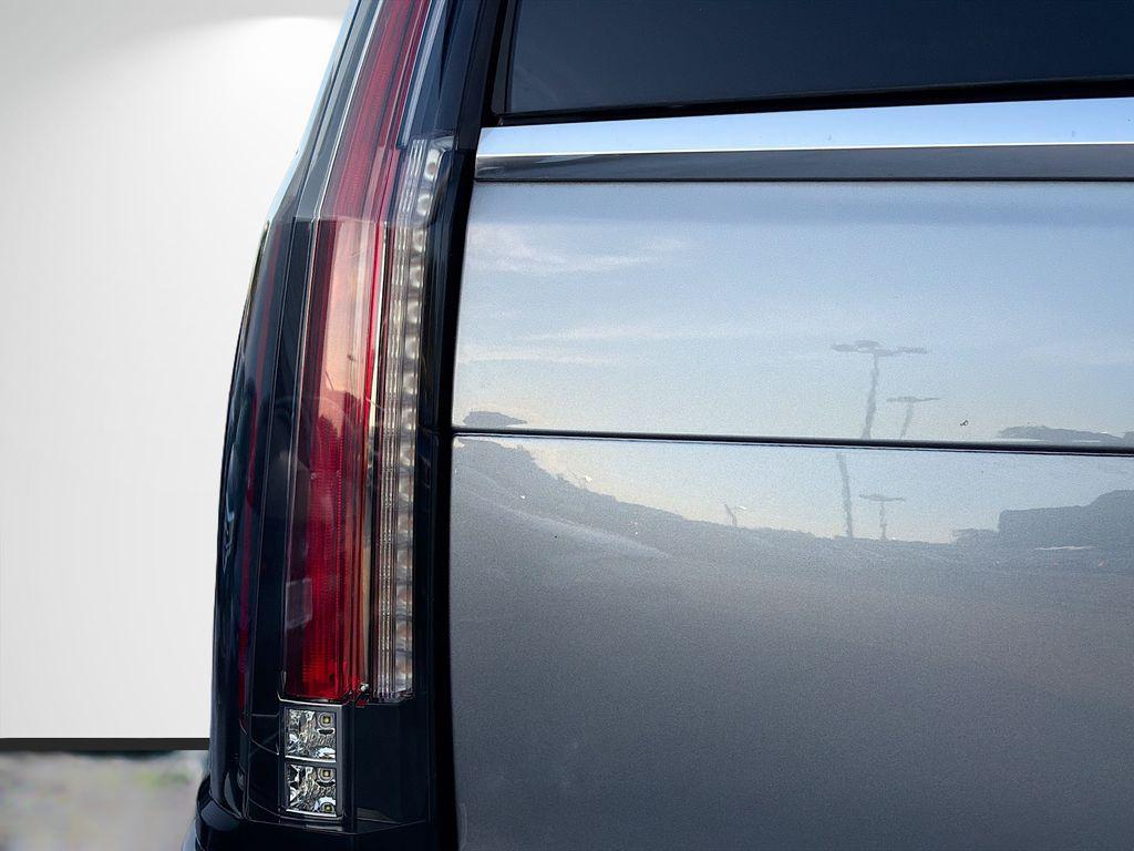 used 2020 Cadillac Escalade ESV car, priced at $36,392