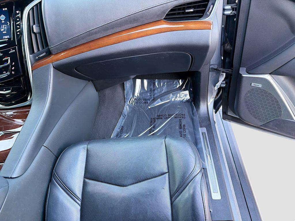 used 2020 Cadillac Escalade ESV car, priced at $36,392
