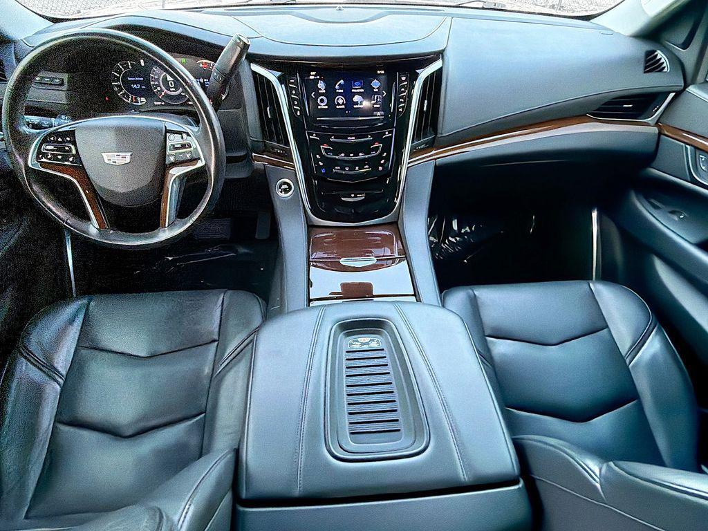 used 2020 Cadillac Escalade ESV car, priced at $36,392
