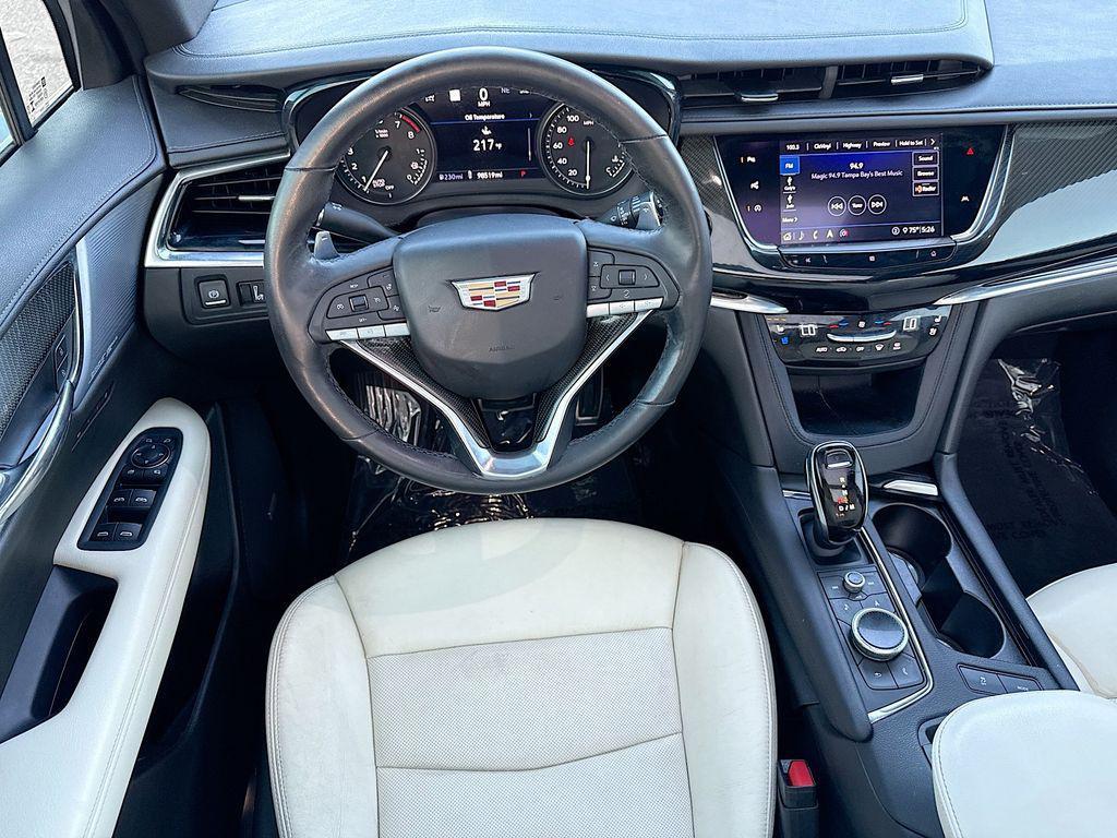 used 2020 Cadillac XT6 car, priced at $20,953