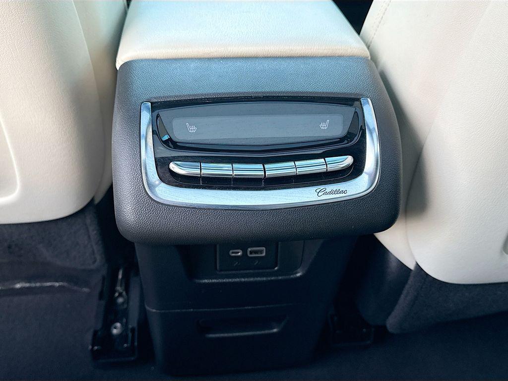 used 2020 Cadillac XT6 car, priced at $20,953