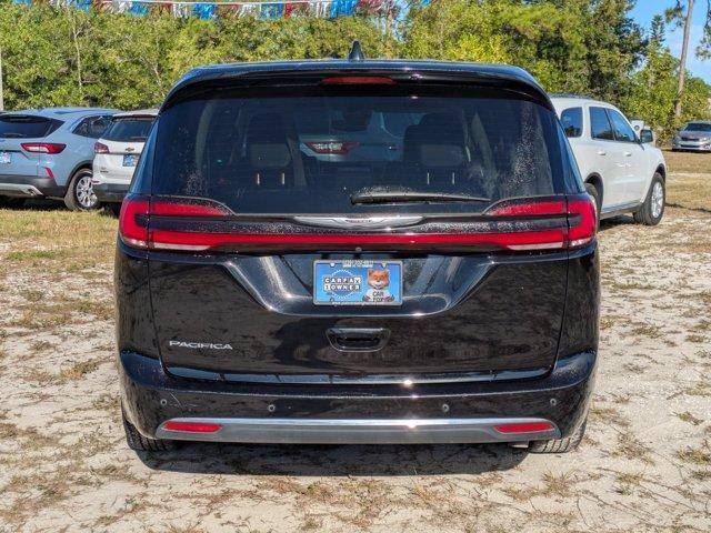 used 2024 Chrysler Pacifica car, priced at $23,384