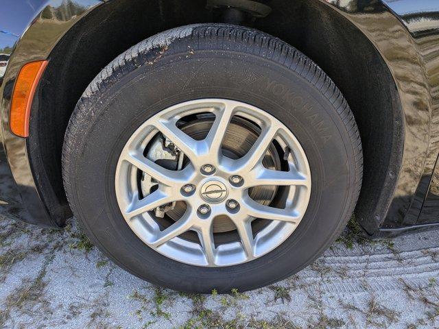 used 2024 Chrysler Pacifica car, priced at $23,384