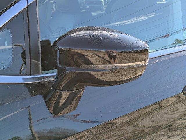 used 2024 Chrysler Pacifica car, priced at $23,384