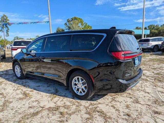 used 2024 Chrysler Pacifica car, priced at $23,384