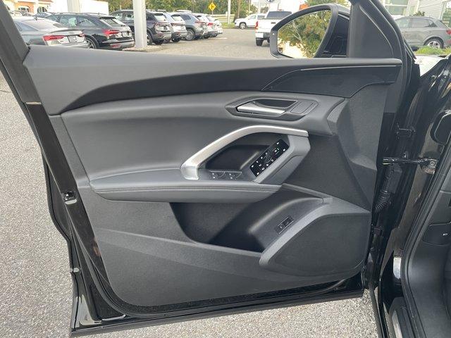 Audi Q5 view 15