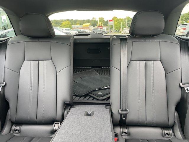 Audi Q5 view 14