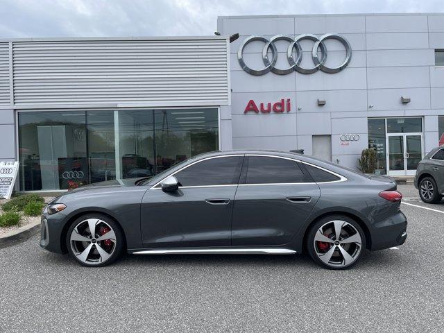 Audi S5 view 4