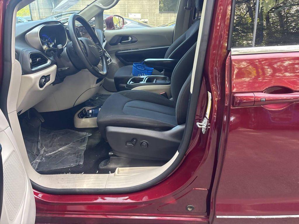 used 2021 Chrysler Pacifica car, priced at $12,995