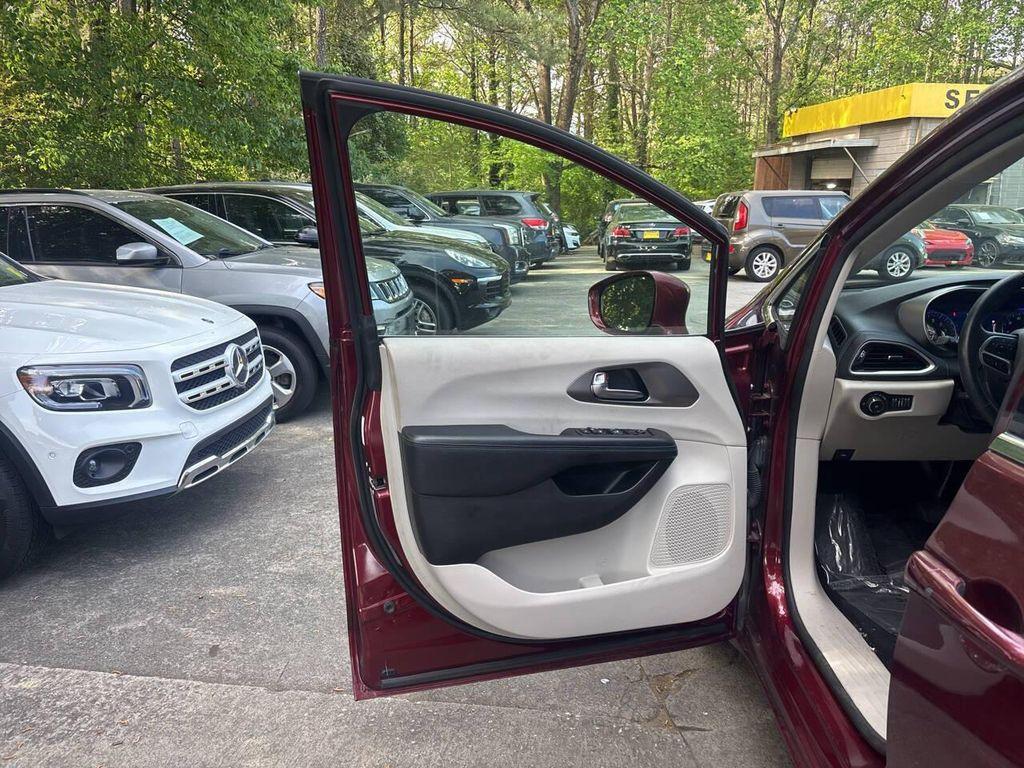 used 2021 Chrysler Pacifica car, priced at $12,995