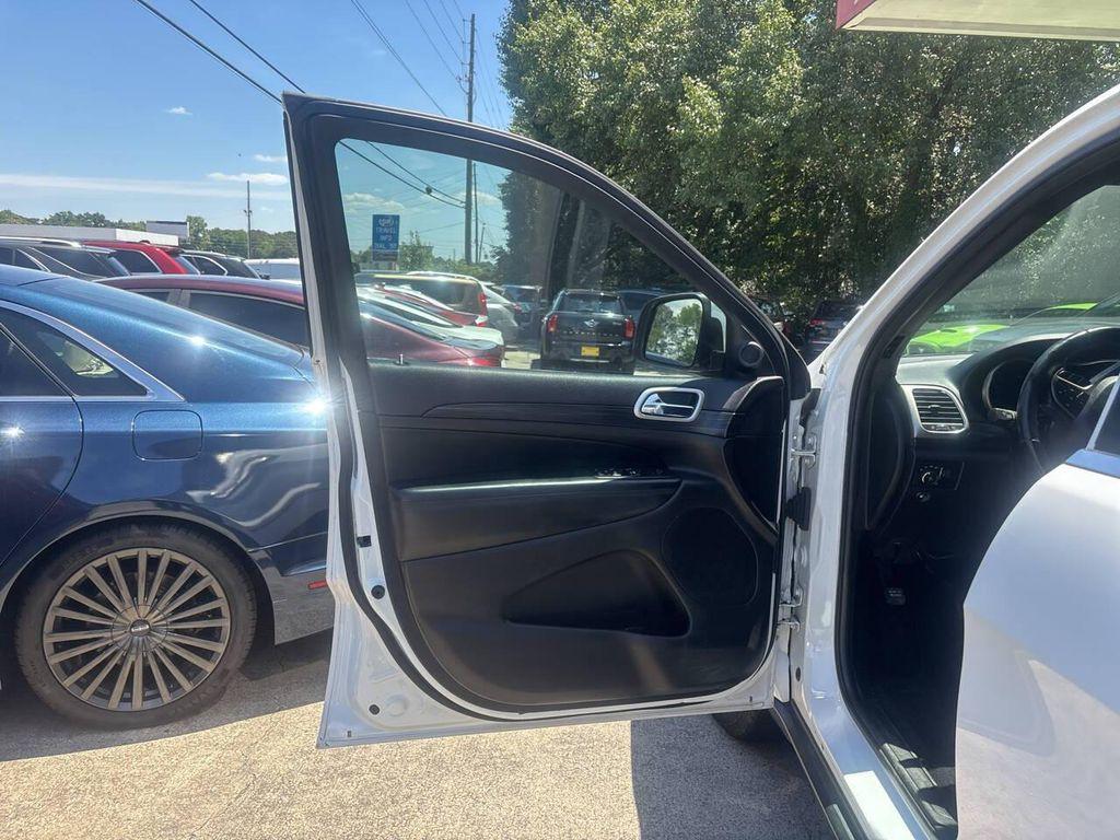 used 2020 Jeep Grand Cherokee car, priced at $12,995