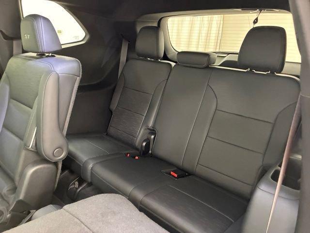 used 2025 Buick Enclave car, priced at $40,195