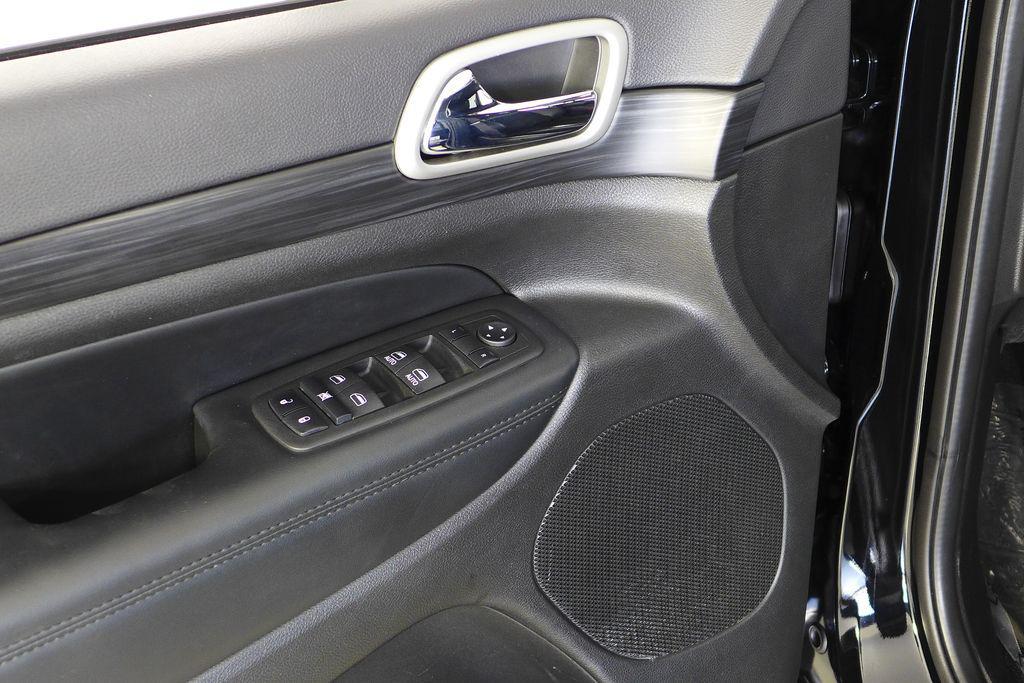 used 2022 Jeep Grand Cherokee car, priced at $20,888