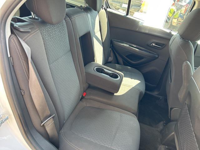 2020 Summit White Chevrolet Trax