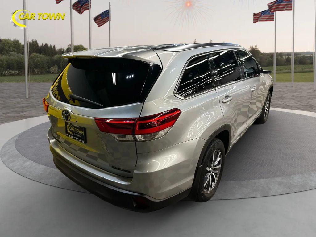 used 2018 Toyota Highlander car, priced at $18,350