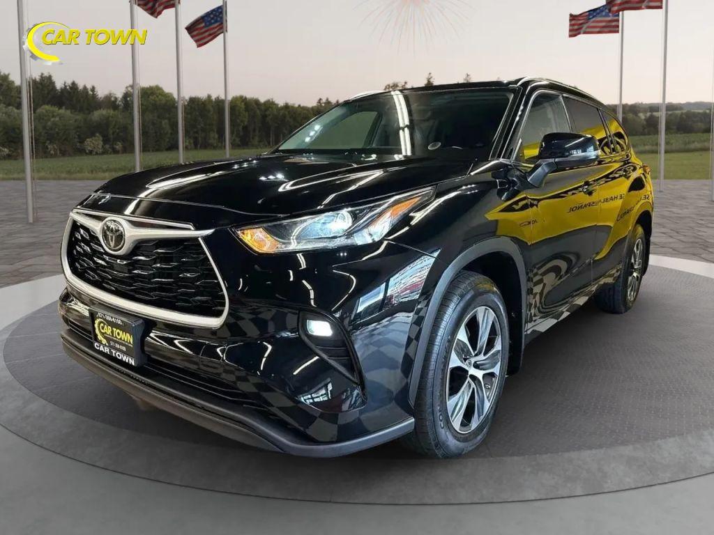 used 2021 Toyota Highlander car, priced at $23,950