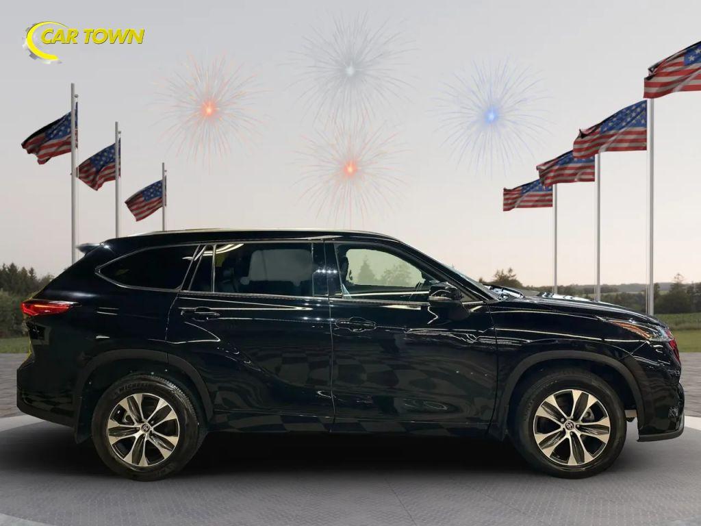 used 2021 Toyota Highlander car, priced at $23,950