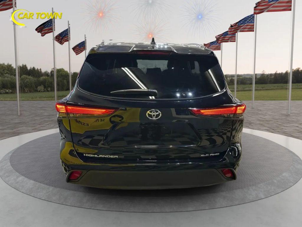 used 2021 Toyota Highlander car, priced at $23,950
