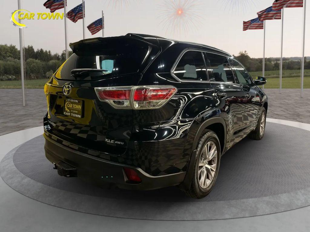 used 2015 Toyota Highlander car, priced at $15,750