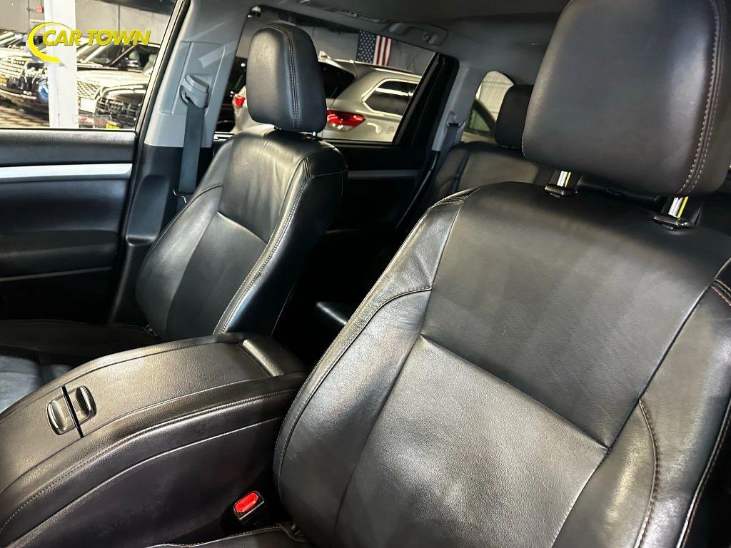 used 2015 Toyota Highlander car, priced at $15,750