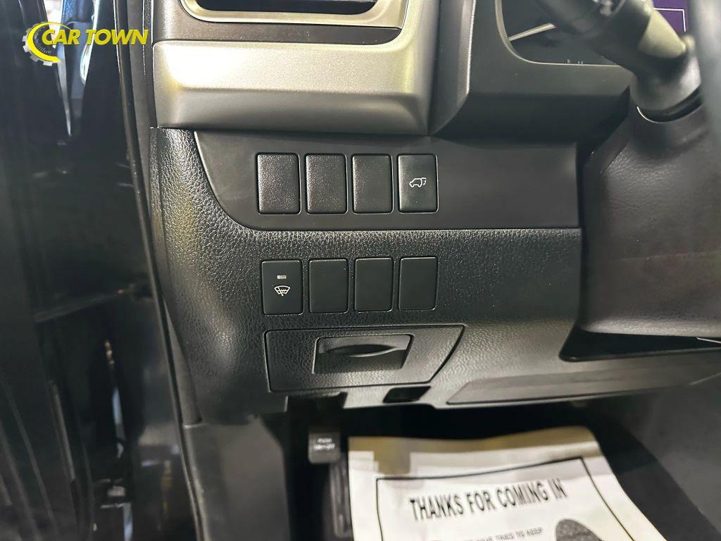 used 2015 Toyota Highlander car, priced at $15,750