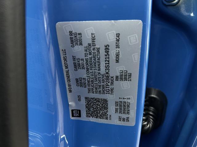 used 2025 GMC Canyon car, priced at $40,700