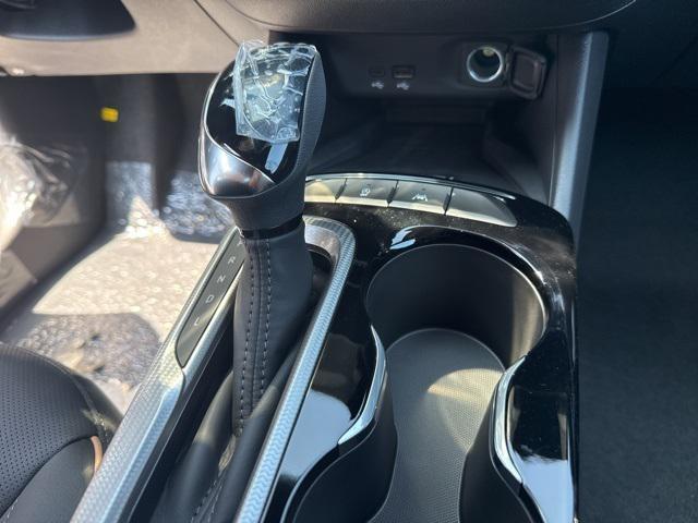 new 2025 Buick Envista car, priced at $31,085