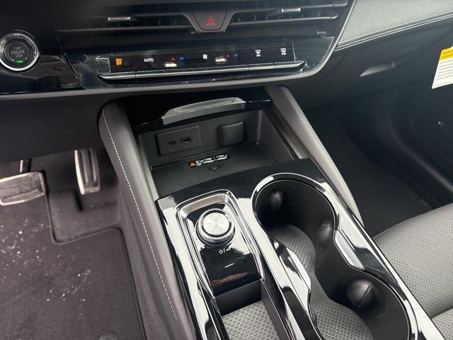 new 2025 Buick Envision car, priced at $42,585