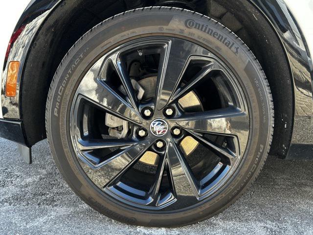 used 2023 Buick Envision car, priced at $26,900