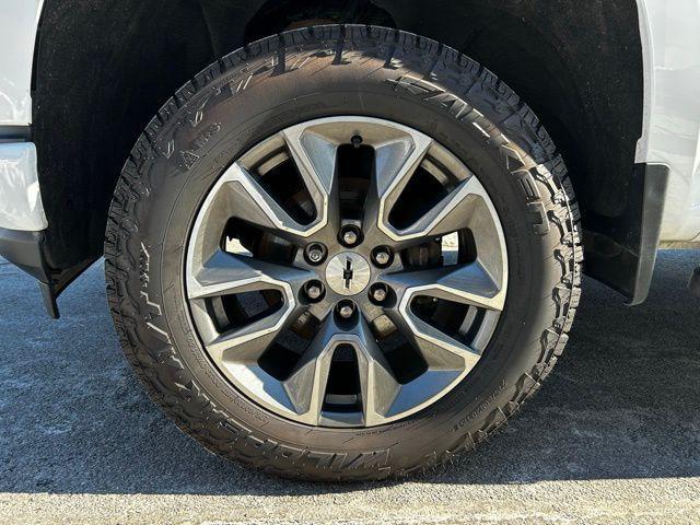 used 2022 Chevrolet Silverado 1500 car, priced at $28,800