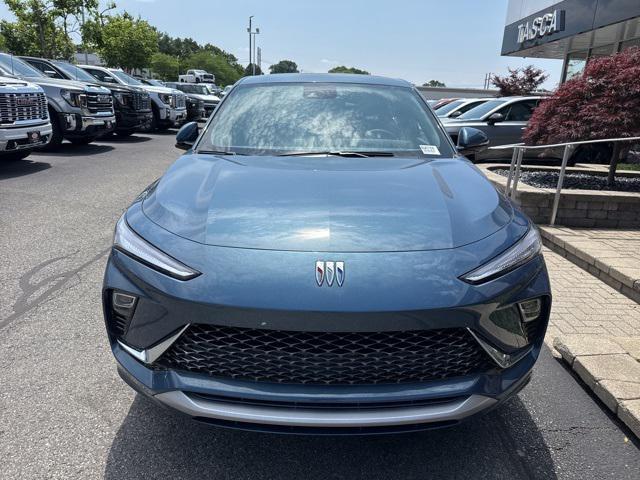 new 2025 Buick Envista car, priced at $30,040