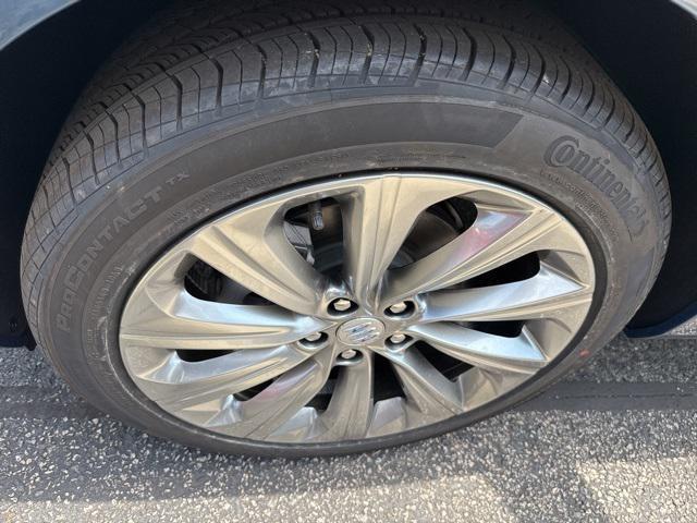 new 2025 Buick Envista car, priced at $30,040