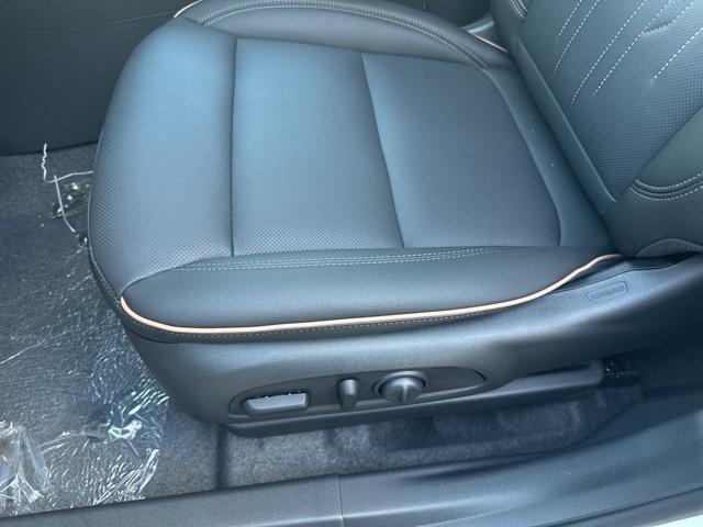 new 2025 Buick Envista car, priced at $31,685